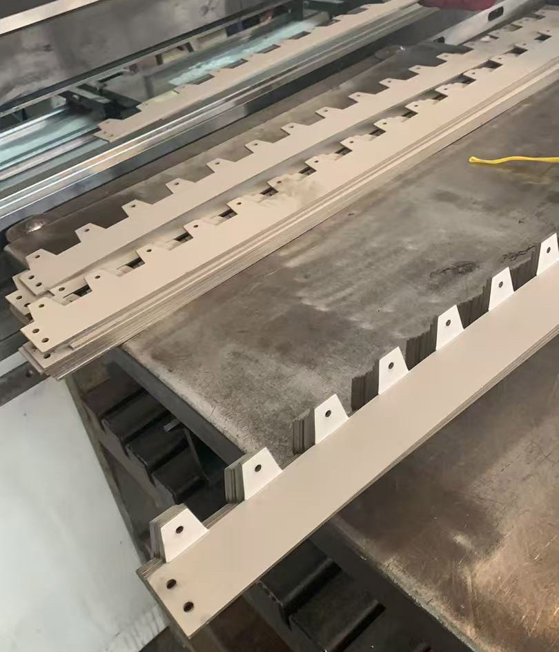 平江不锈钢草石隔离带